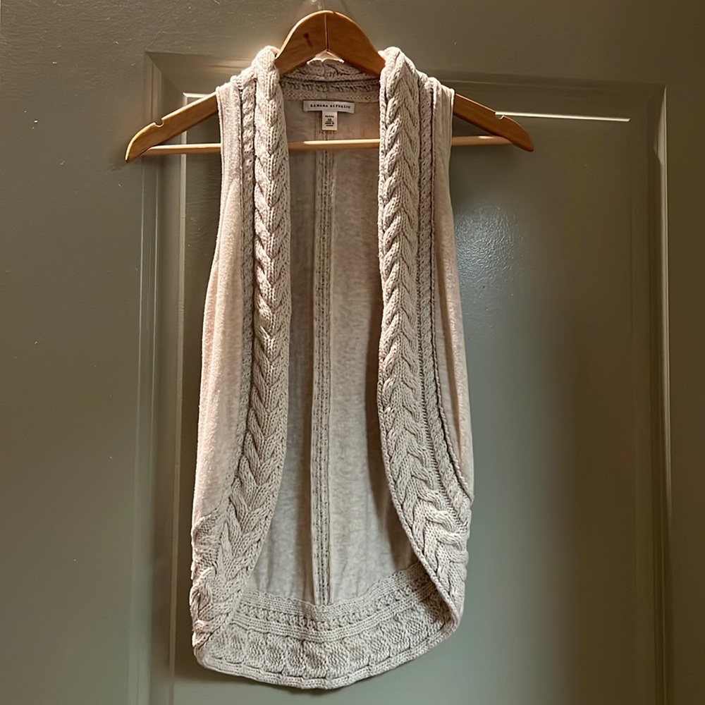 Women’s Sweater vest